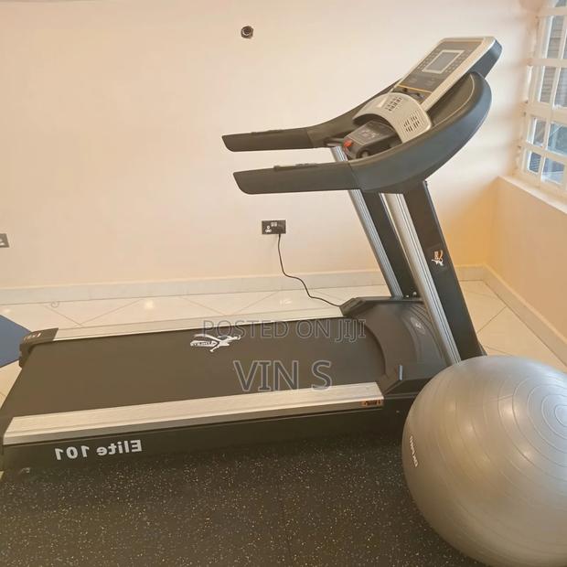 Commercial Treadmill] Commerciàl Treádmill~ Treadmìll^ - main view