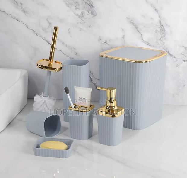 Bathroom Accessories Set