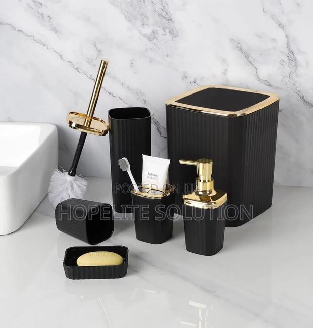 Bathroom Accessories Set - thumbnail 3