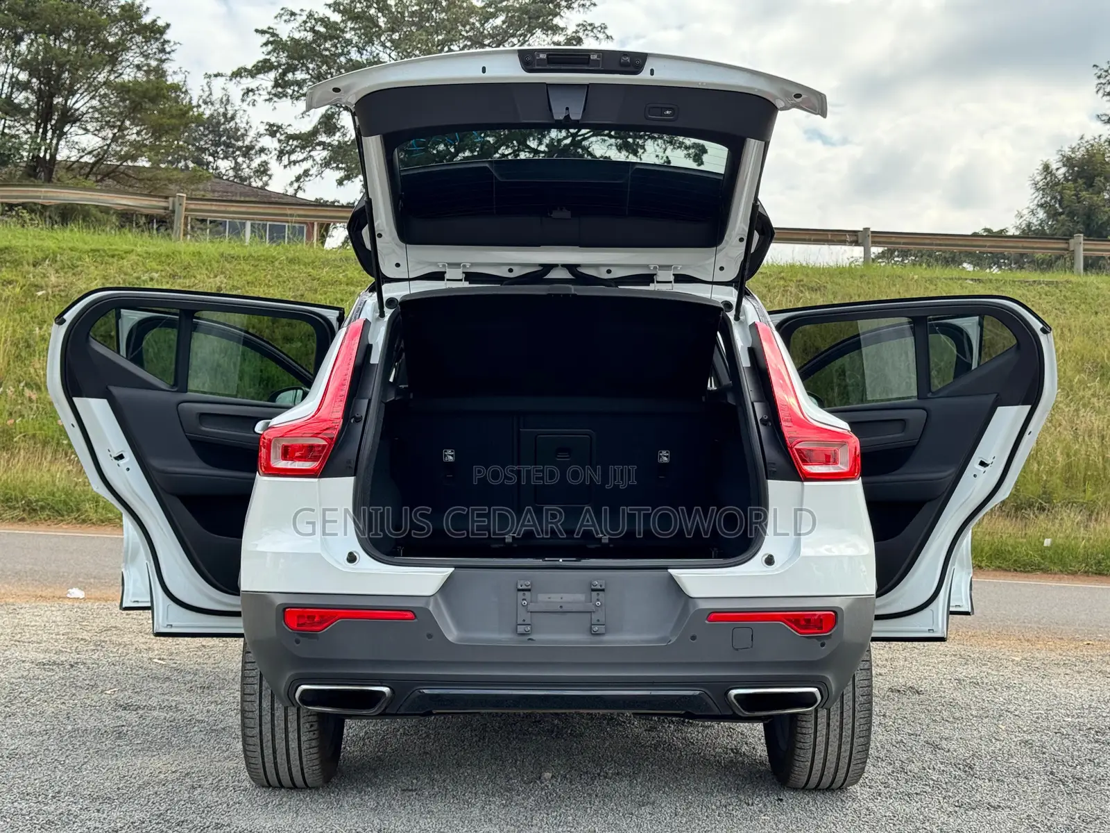 Volvo XC40 2018 White