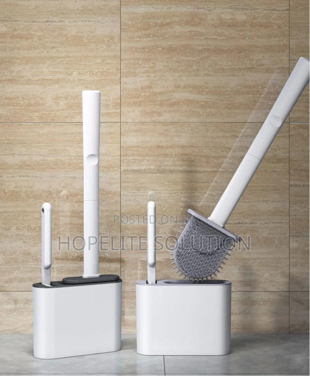 Wall Hanging Toilet Brush - thumbnail 2