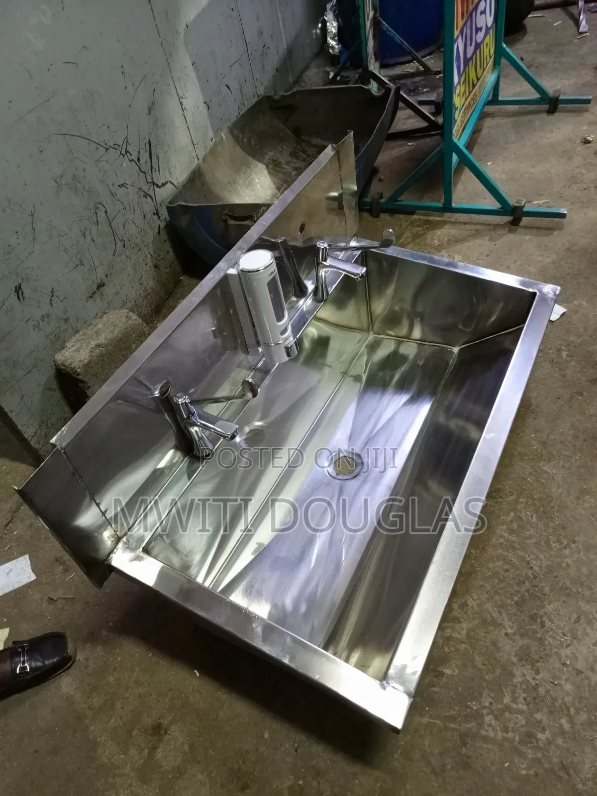 Theatre Scrub Sink