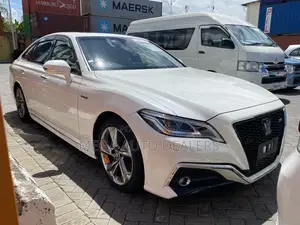 Toyota Crown 2019 White