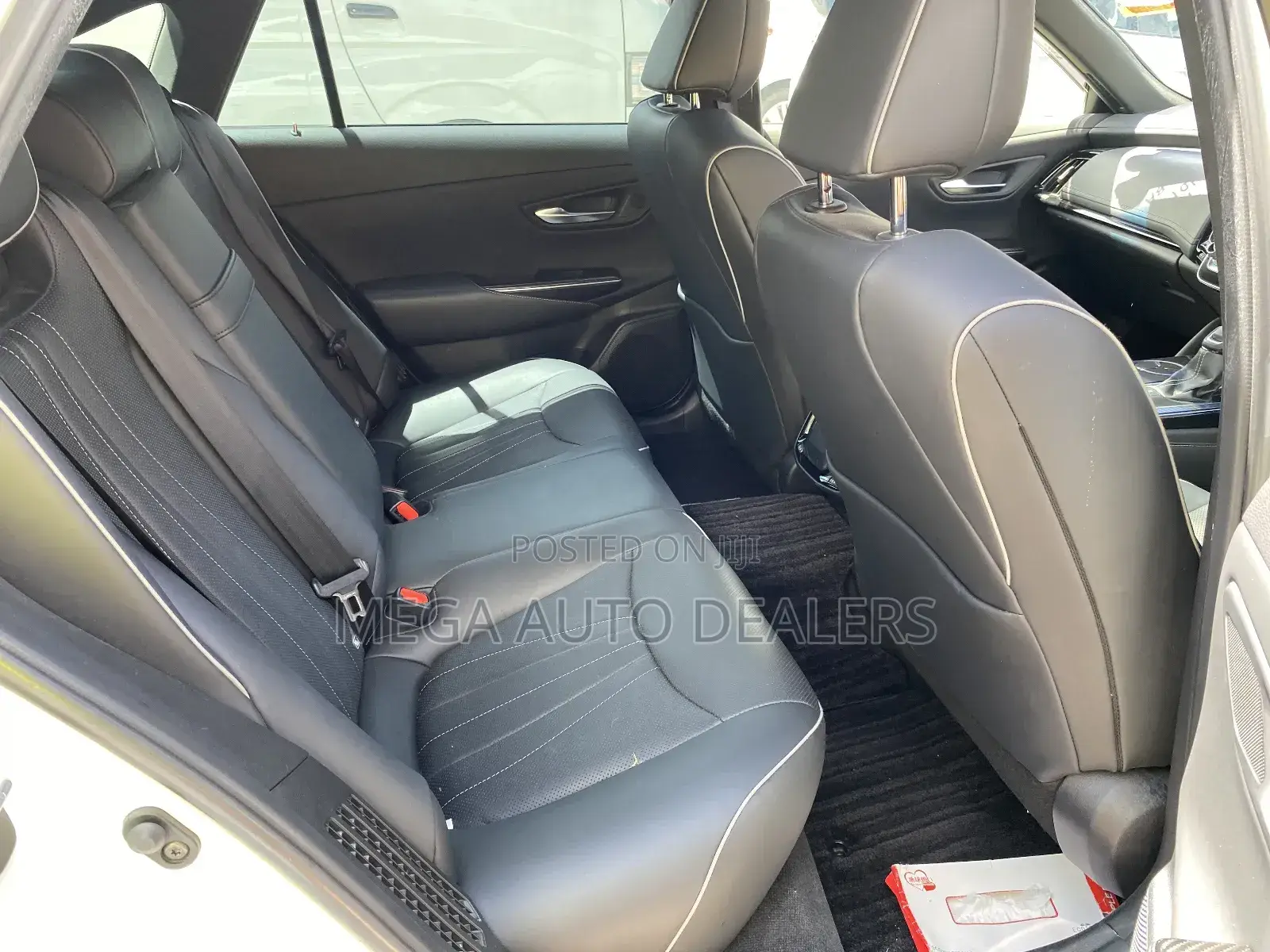 Toyota Crown 2019 White