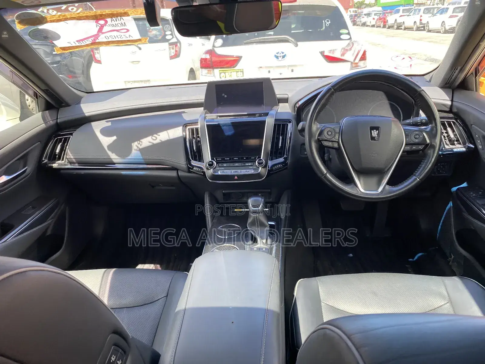 Toyota Crown 2019 White