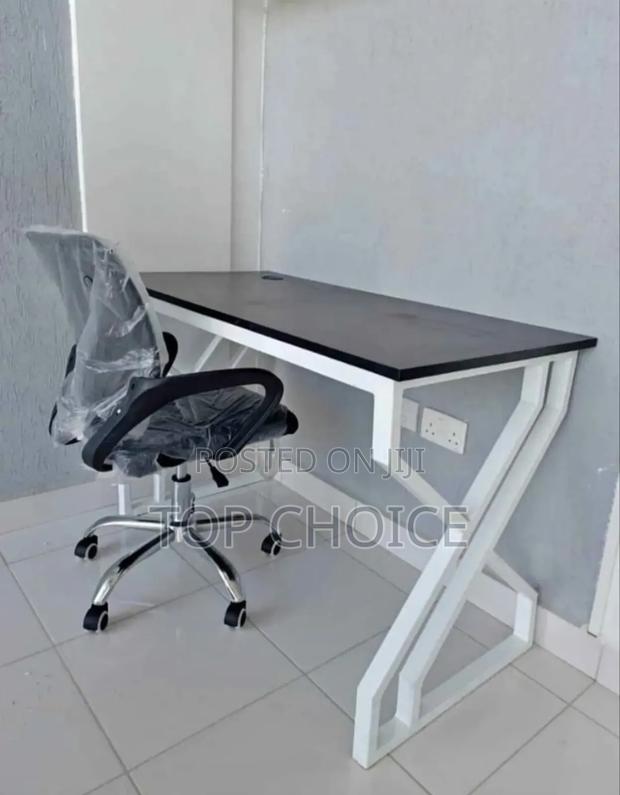 Table and Mesh Chair. - main view