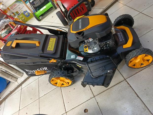 Windsor Uk Self Propelled Lawnmower 190cc Heavy Duty - thumbnail 3