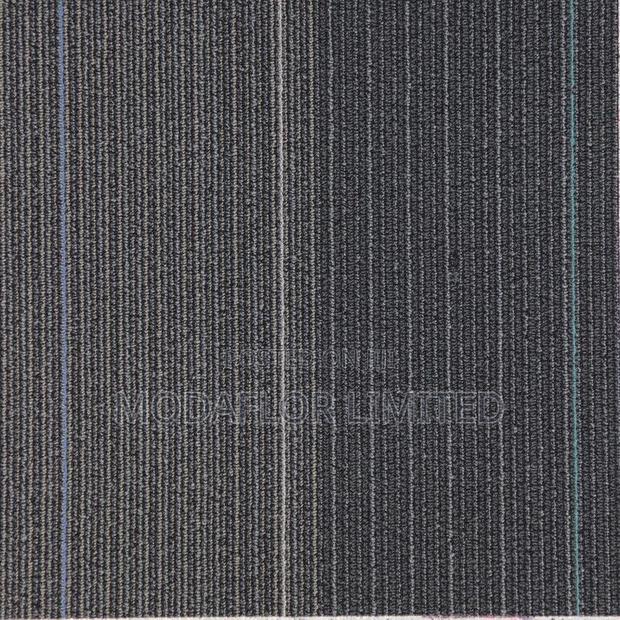 Long-Lasting Color – Fade-Resistant Carpet Tiles Plank