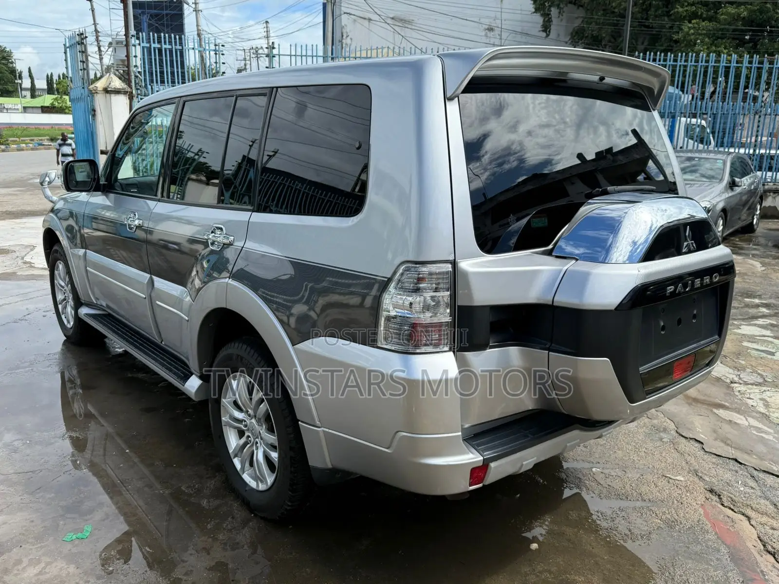 Mitsubishi Pajero V90 3.2 DI-D GLS/GLX 2018 Silver