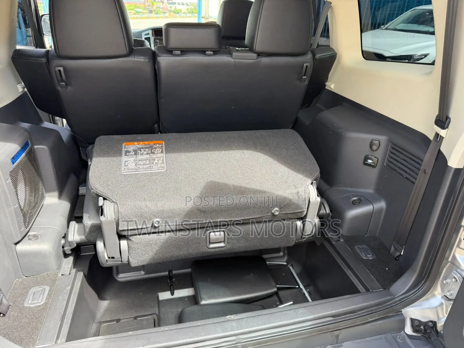 Mitsubishi Pajero V90 3.2 DI-D GLS/GLX 2018 Silver