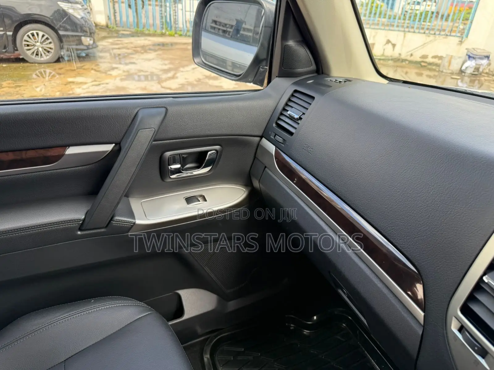Mitsubishi Pajero V90 3.2 DI-D GLS/GLX 2018 Silver