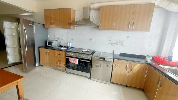 Furnished 3bdrm Apartment in Valley Arcade for rent - thumbnail 8