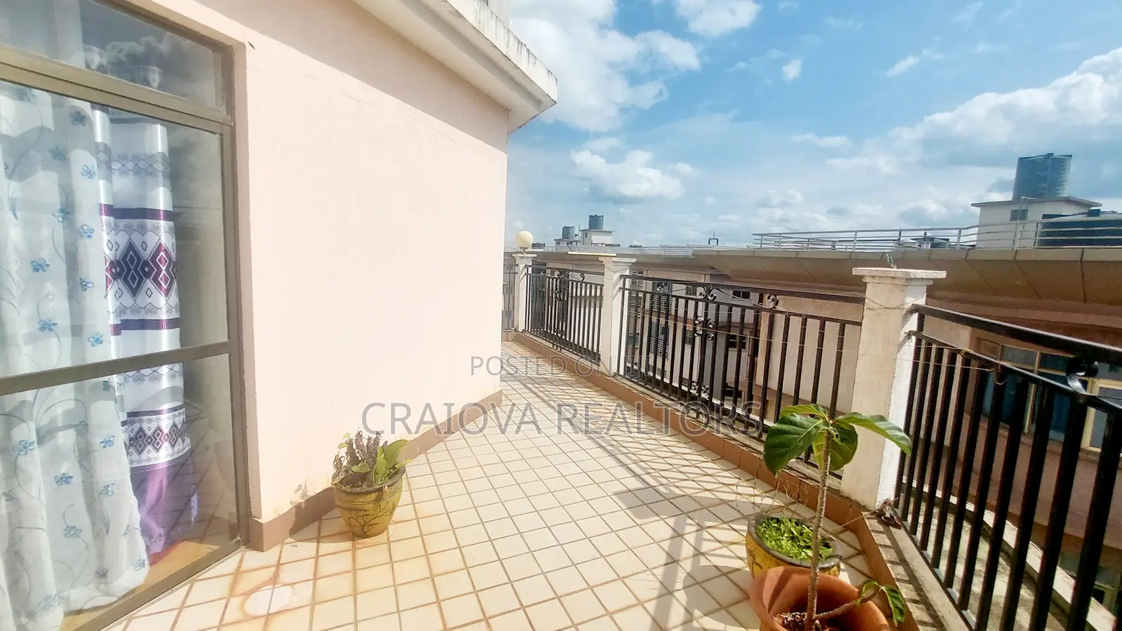 Furnished 3bdrm Apartment in Valley Arcade for rent