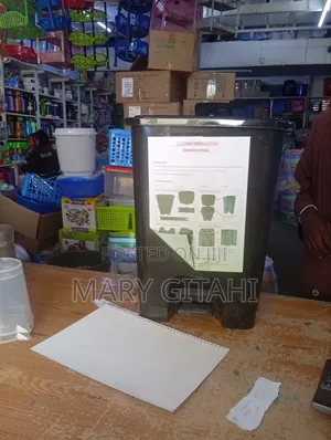 Brand New Dustbin With Pedal 30litre