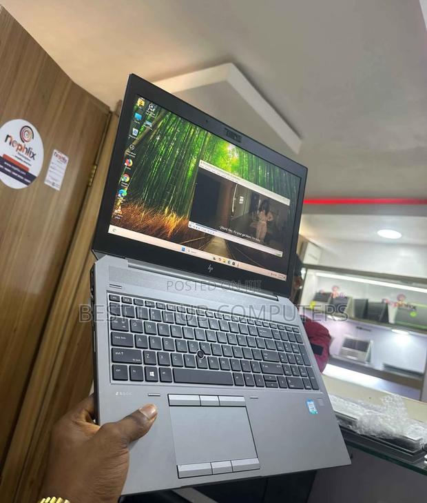 Laptop HP ZBook 15u G5 16GB Intel Core i7 SSD 512GB - thumbnail 3