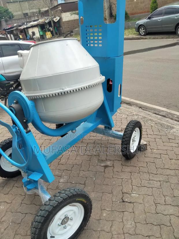 Four-Wheeler Aico Concrete Mixer - thumbnail 3
