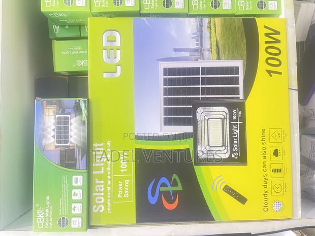 Solar Flood Light 100w - main view