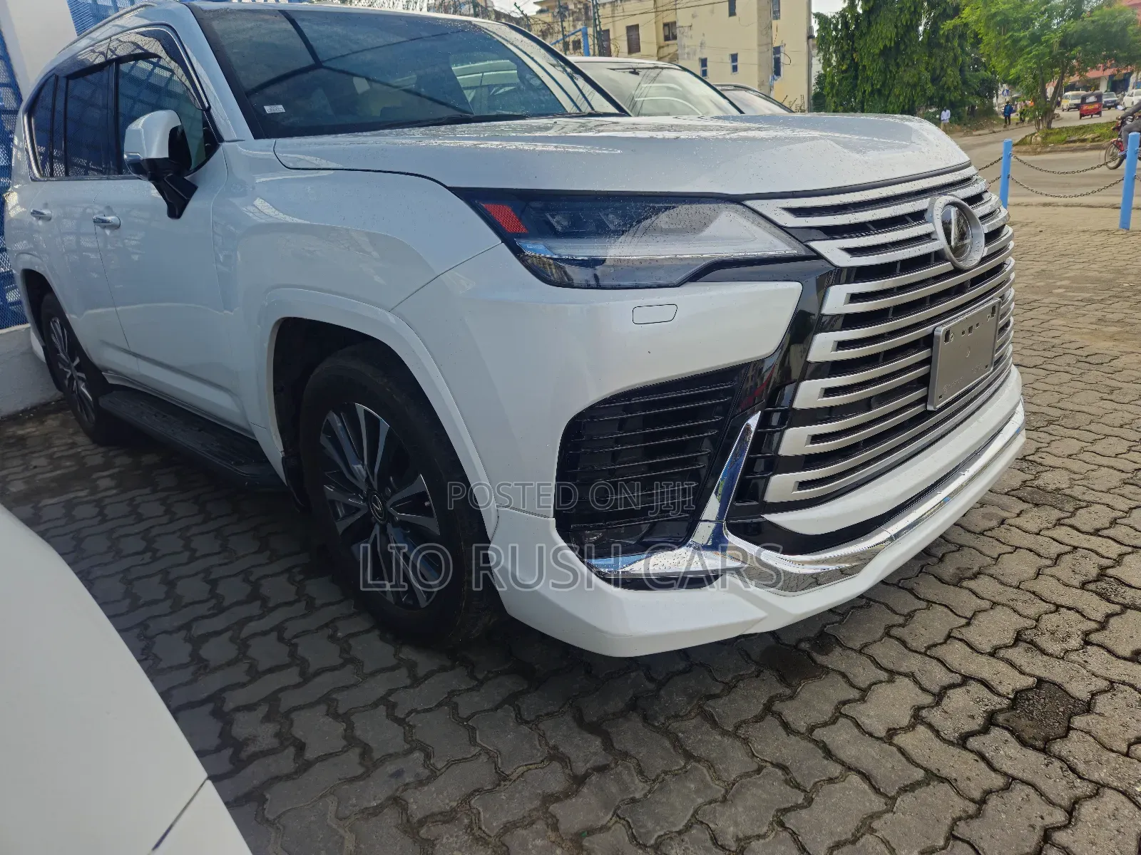 Lexus LX 2024 White