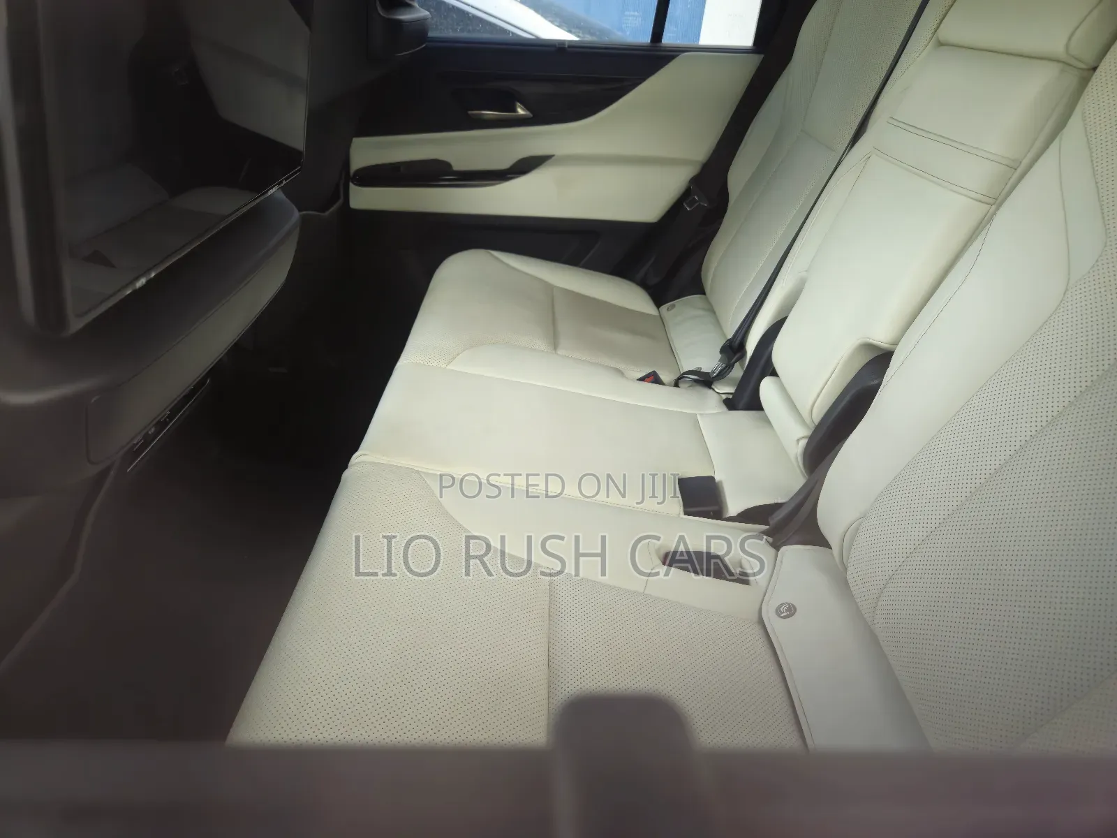 Lexus LX 2024 White