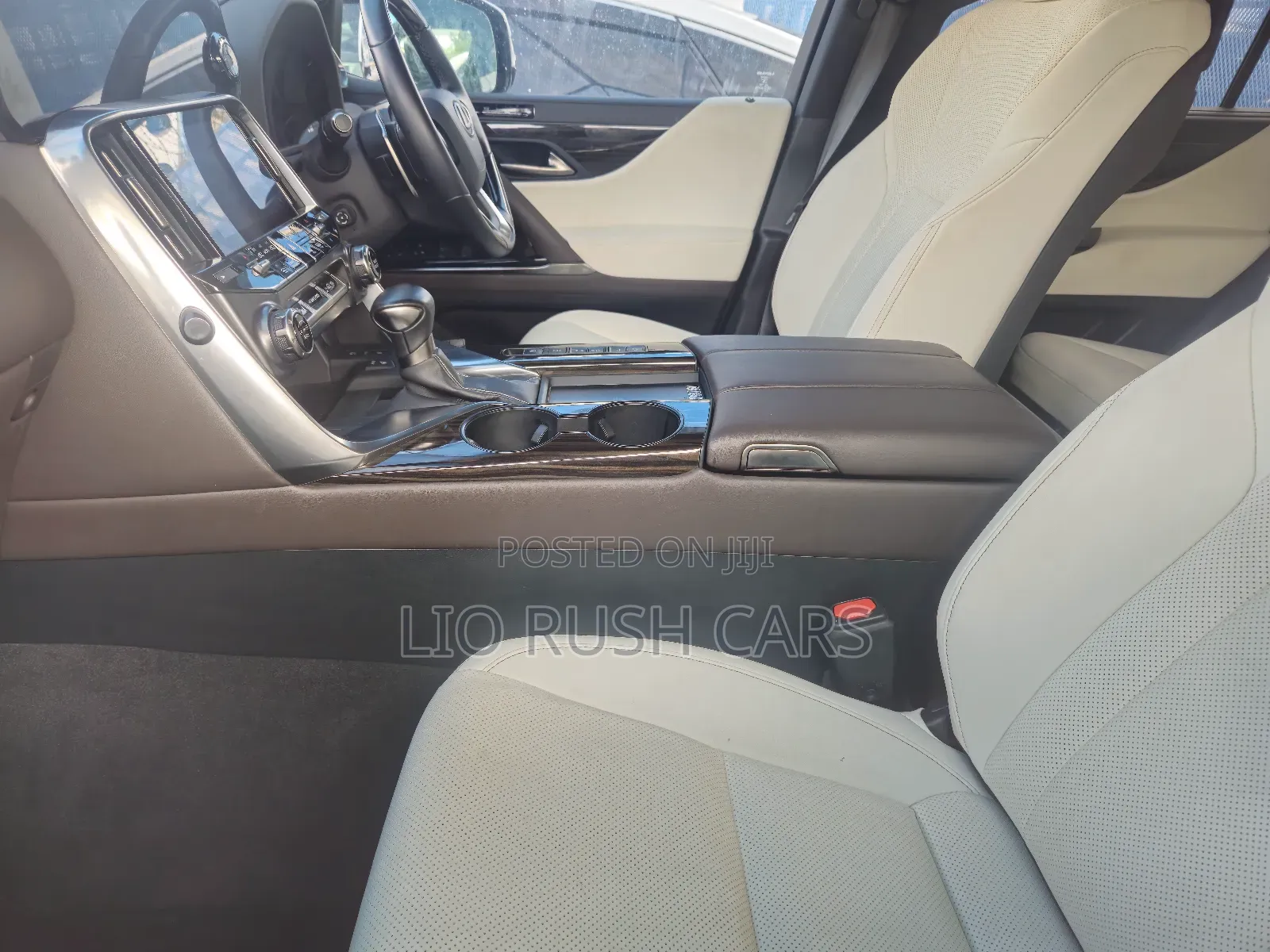 Lexus LX 2024 White