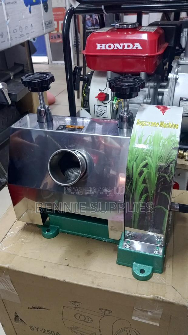 Sugarcane Juicer Machine / Sugarcane Machine