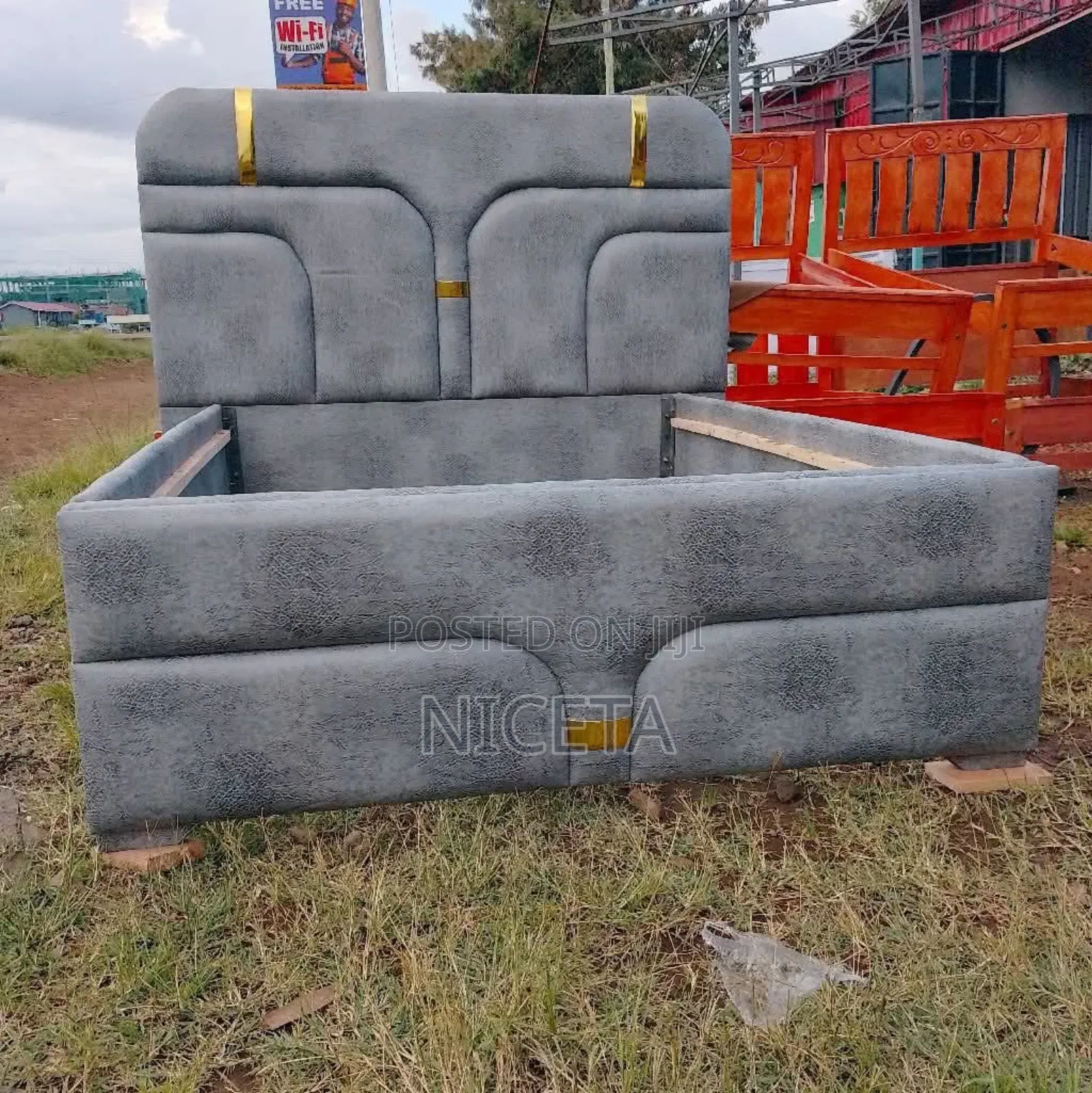 Beautiful Chester Bed Classic