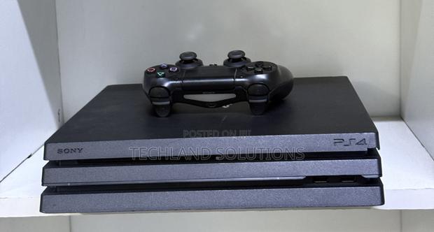 Well Kept Ps4 Pro Machine - main view