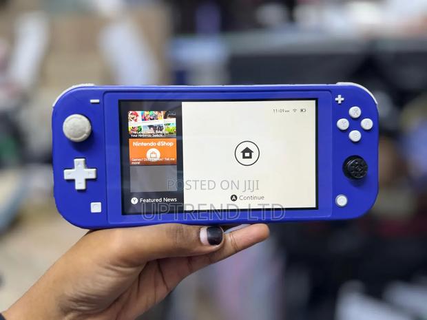 Blue Nintendo Switch Lite Good Condition - main view