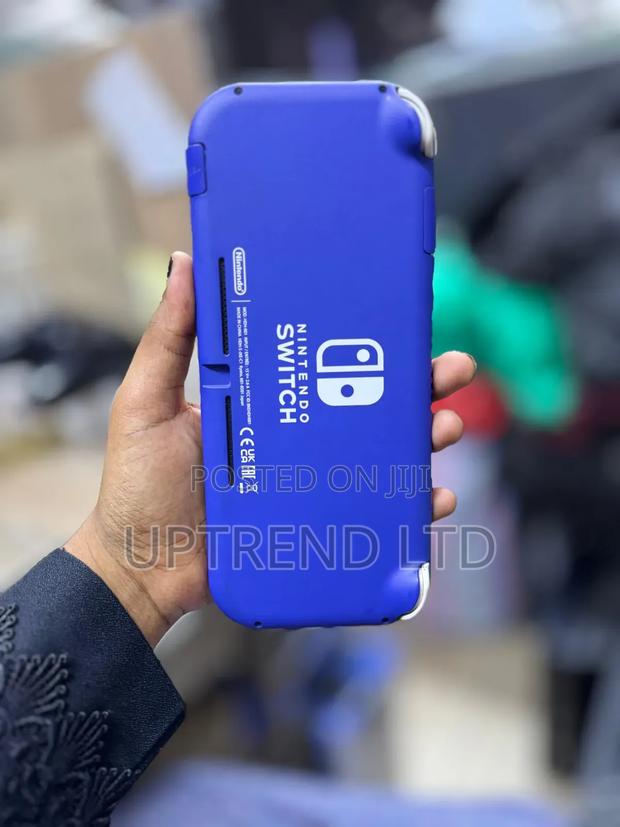 Blue Nintendo Switch Lite Good Condition - thumbnail 3