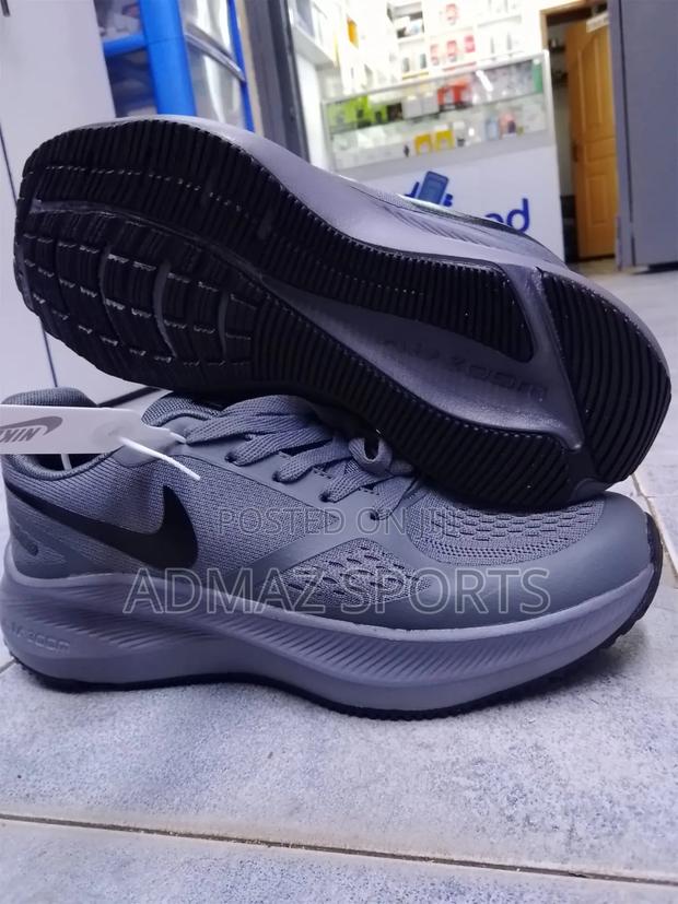 Air Zoom Sport Shoes