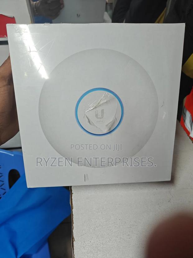 Ubiquiti Unifi U6-enterprise - main view