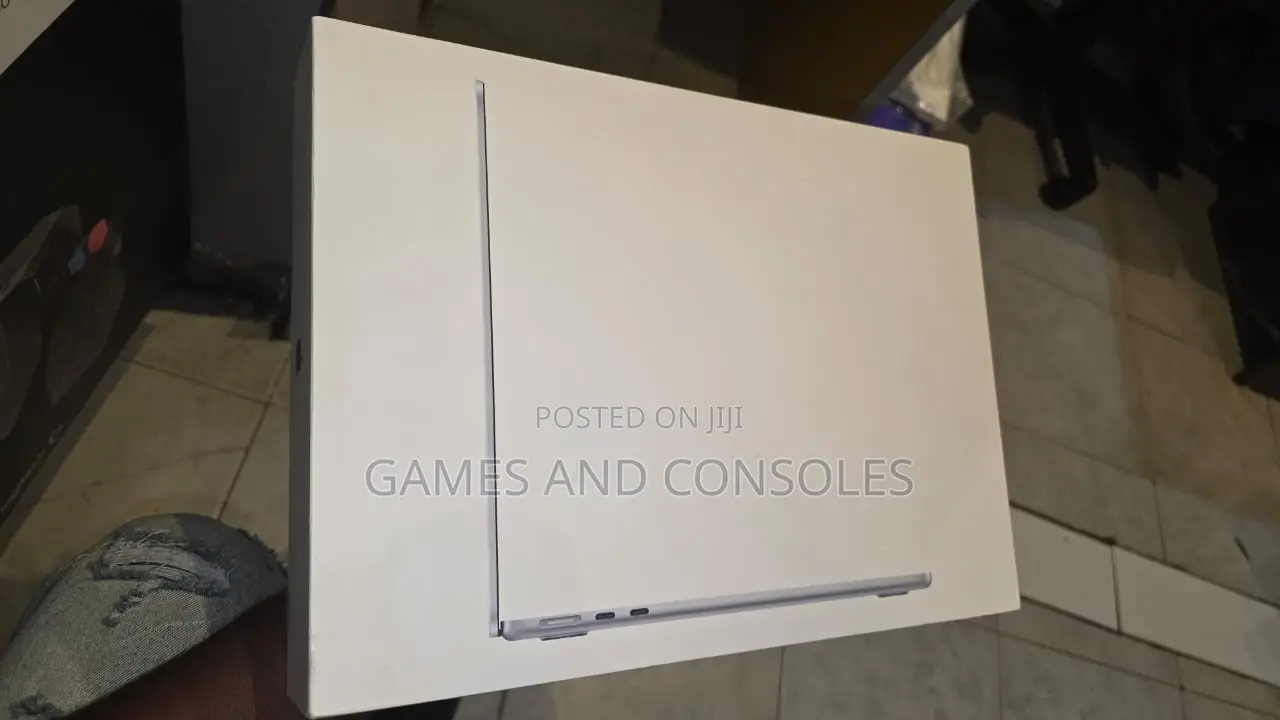 New Laptop Apple MacBook Air 16GB Apple M4 SSD 512GB