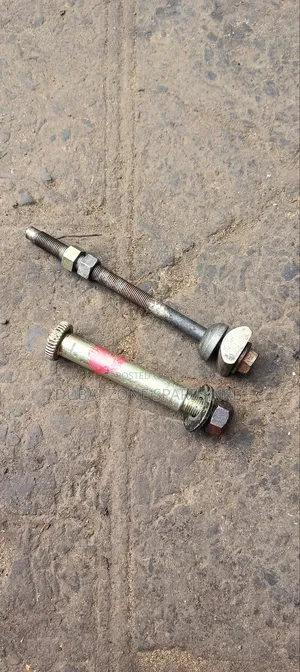 Caber Bolts Nissan Hardbody 4wd.