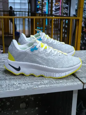 Nike Motiva Trainers