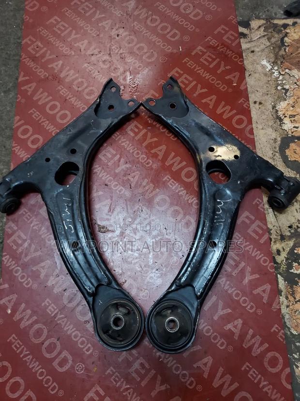 Front Control Arms Toyota Nze/Wish/Fielder