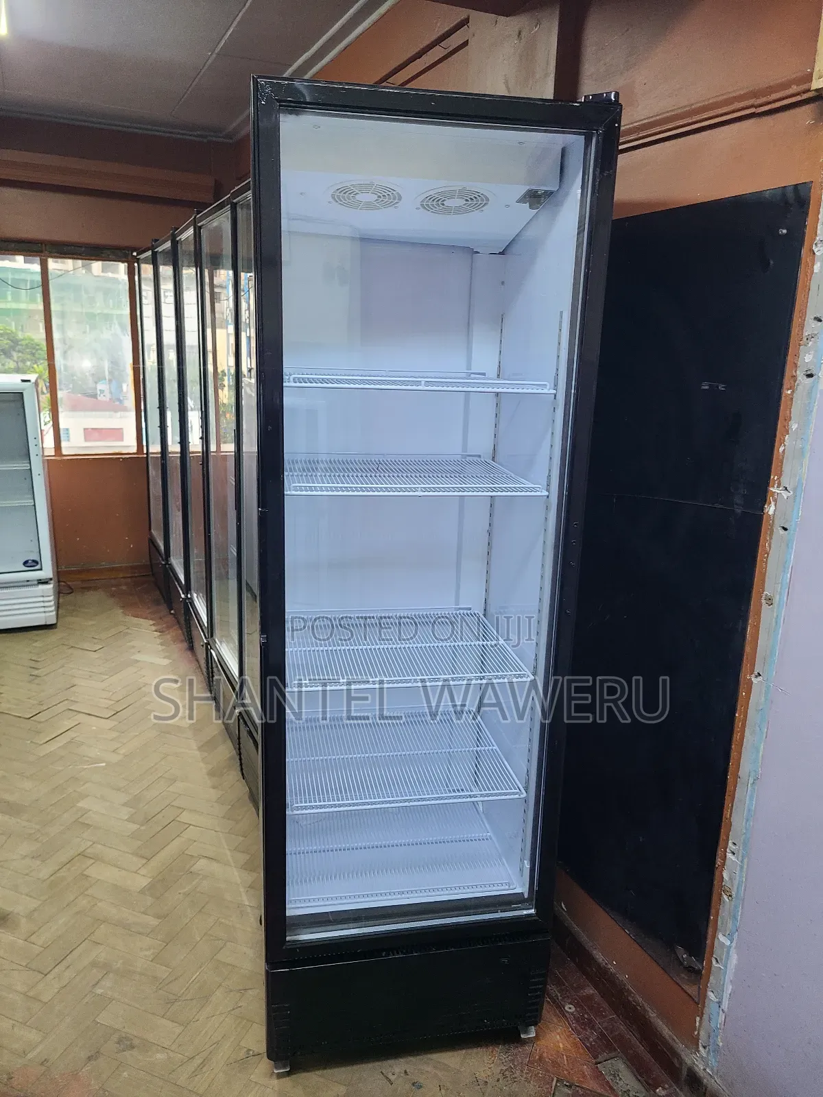 Commercial Popular 650litres Show Case Newly Used/ Display