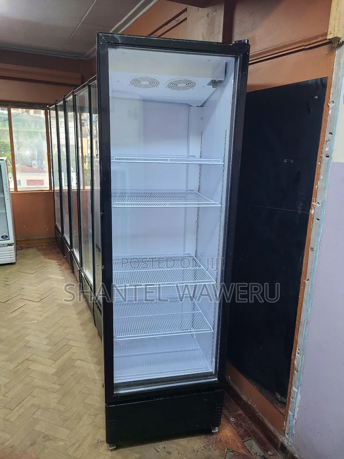 Commercial Popular 650litres Show Case Newly Used/ Display