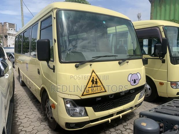 Mitsubishi Fuso Rosa 2019 Yellow - thumbnail 2