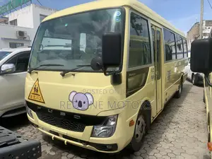 Mitsubishi Fuso Rosa 2019 Yellow