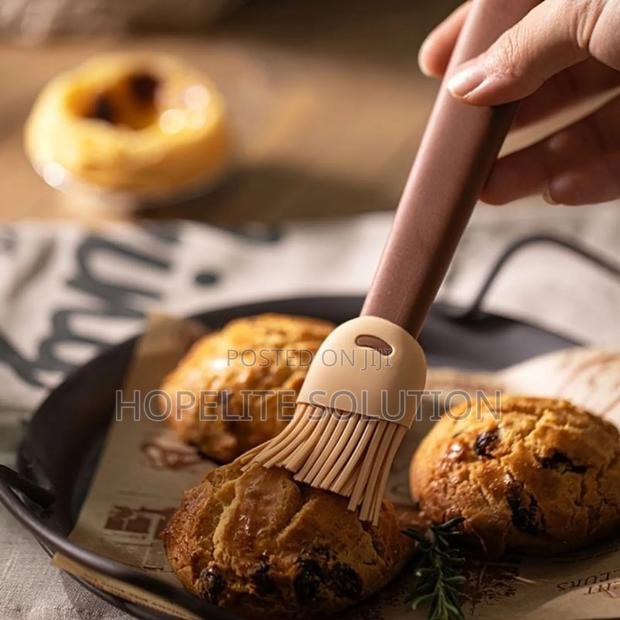 Heat Resistant Pantry Brush - thumbnail 2