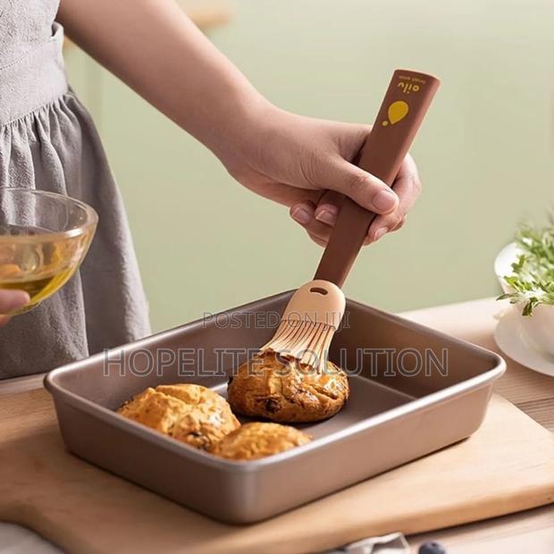 Heat Resistant Pantry Brush - thumbnail 4