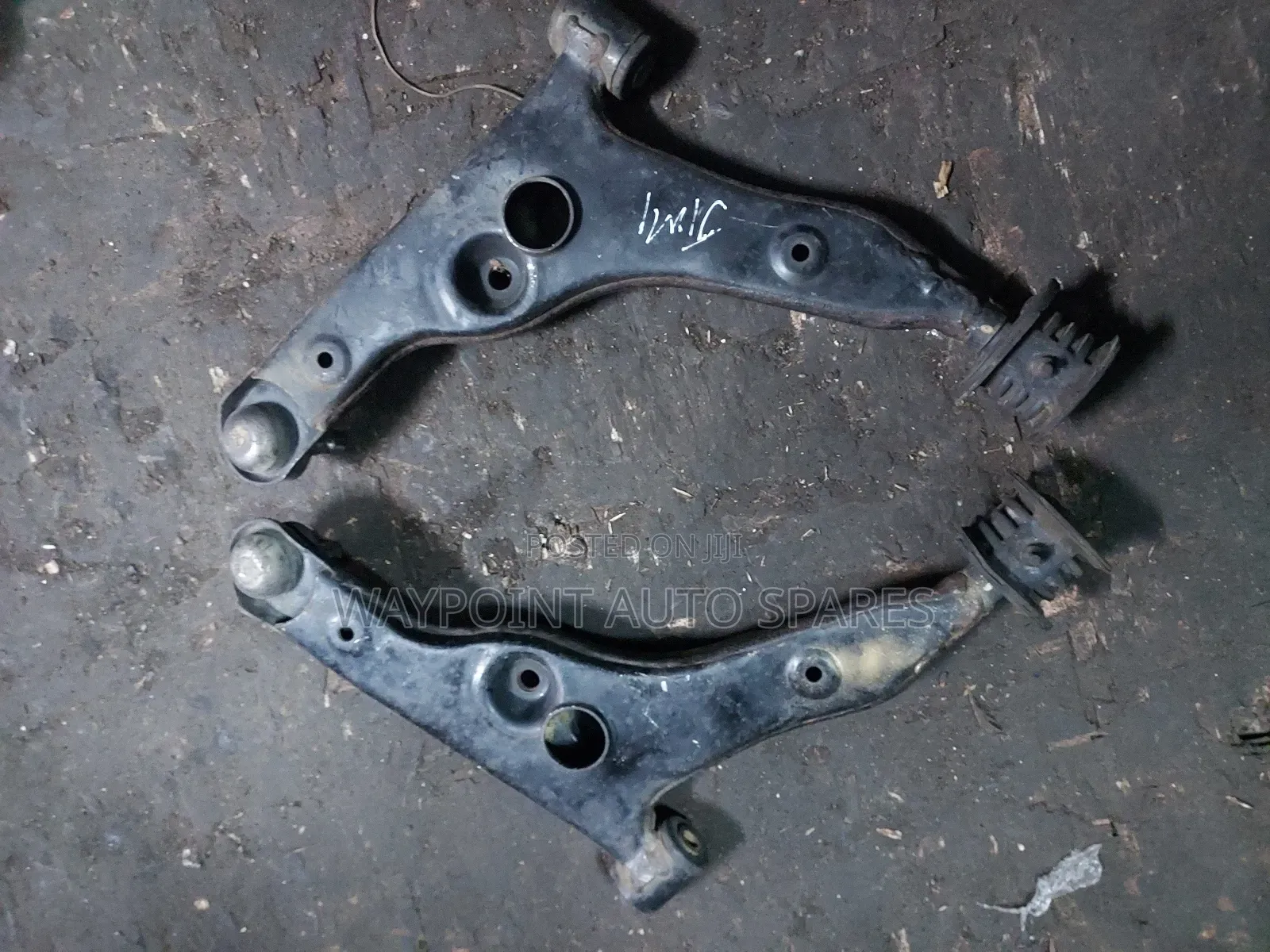 Front Arms Mitsubishi Lancer