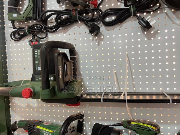 Lightweight Electric Chainsaw