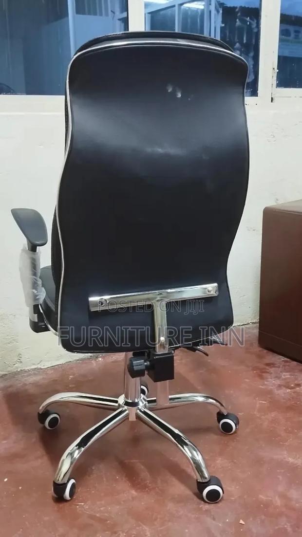 Executive Conference Chair - thumbnail 2