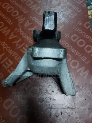 Engine Mount Honda Stream