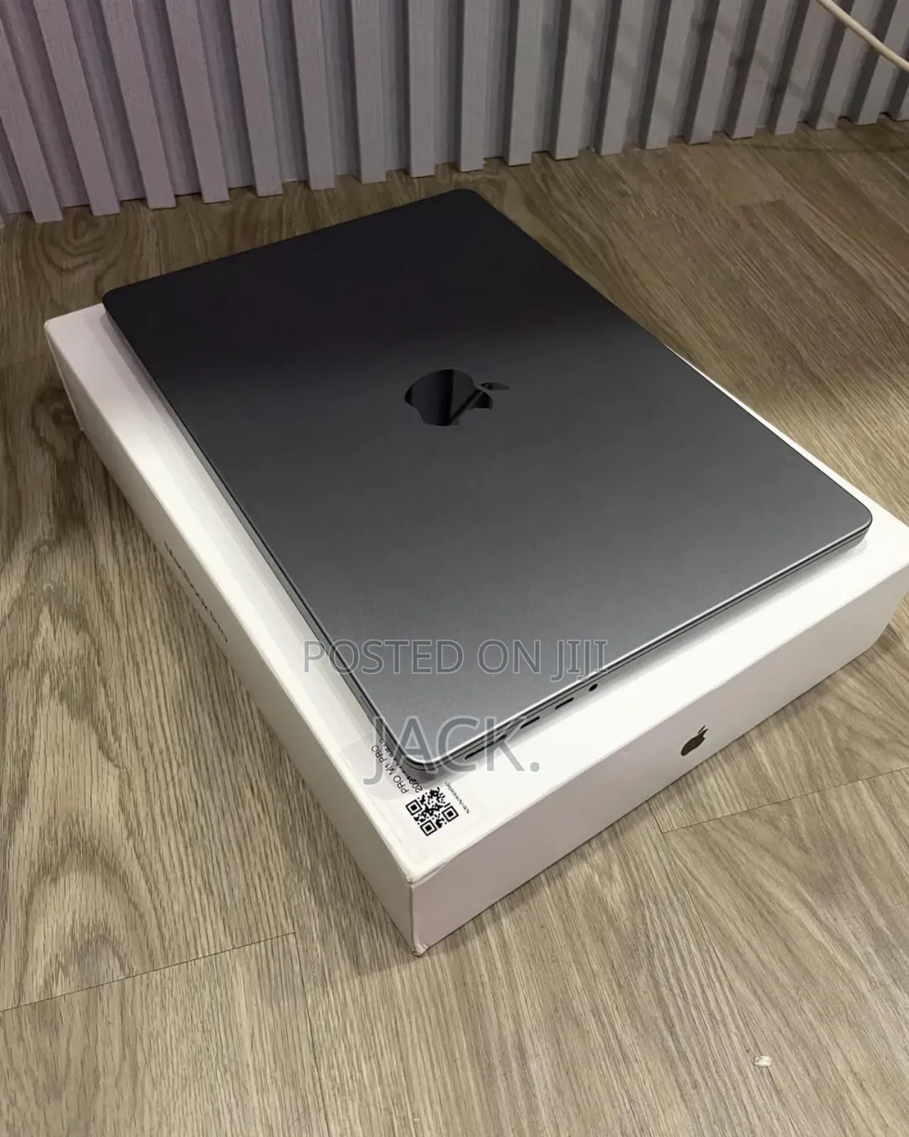 Laptop Apple MacBook Pro 2021 M1 16GB Apple M1 Pro SSD 512GB