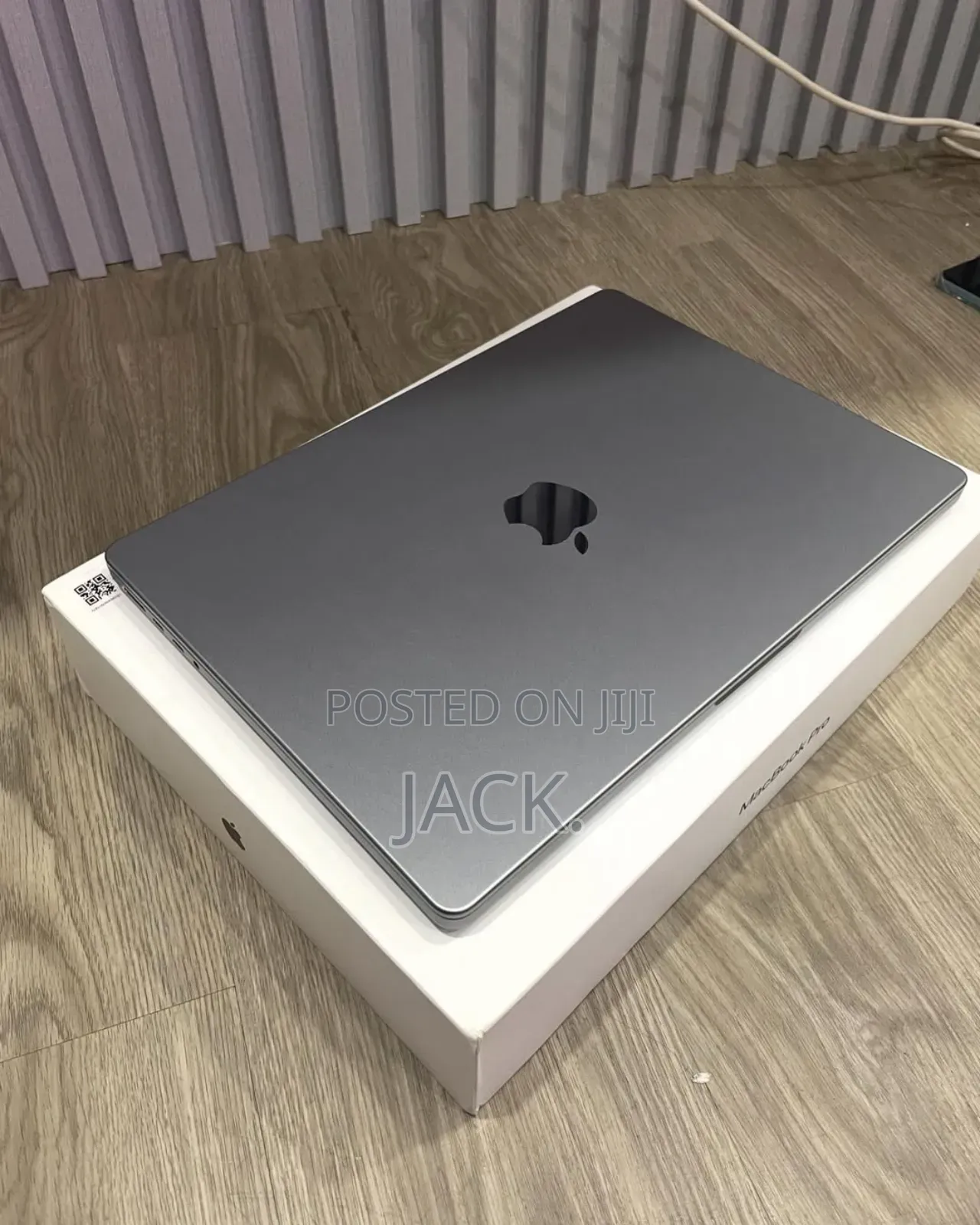 Laptop Apple MacBook Pro 2021 M1 16GB Apple M1 Pro SSD 512GB