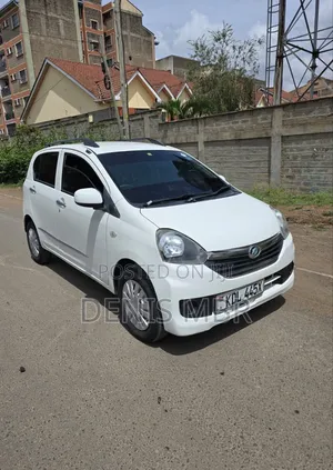 Daihatsu Mira 2015 White