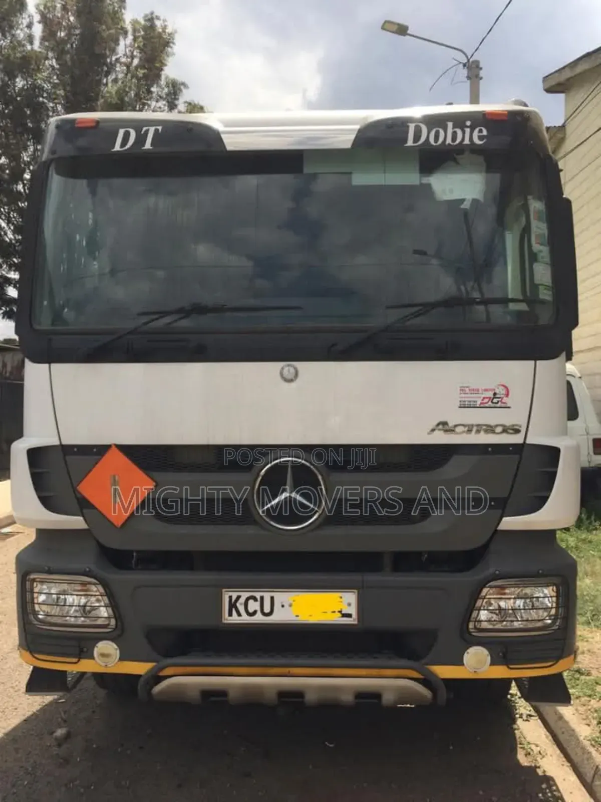 Trailer. At Hand for Transport