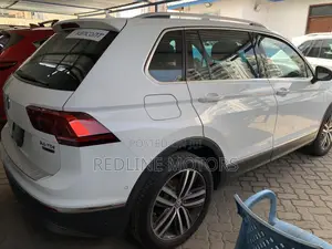 Volkswagen Tiguan 2.0T SEL AWD 4MOTION 2018 Pearl